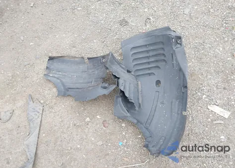 2010 Mercedes-Benz E 350 4Matic z USA, uszkodzony, nr VIN WDDHF8HB7AA252755